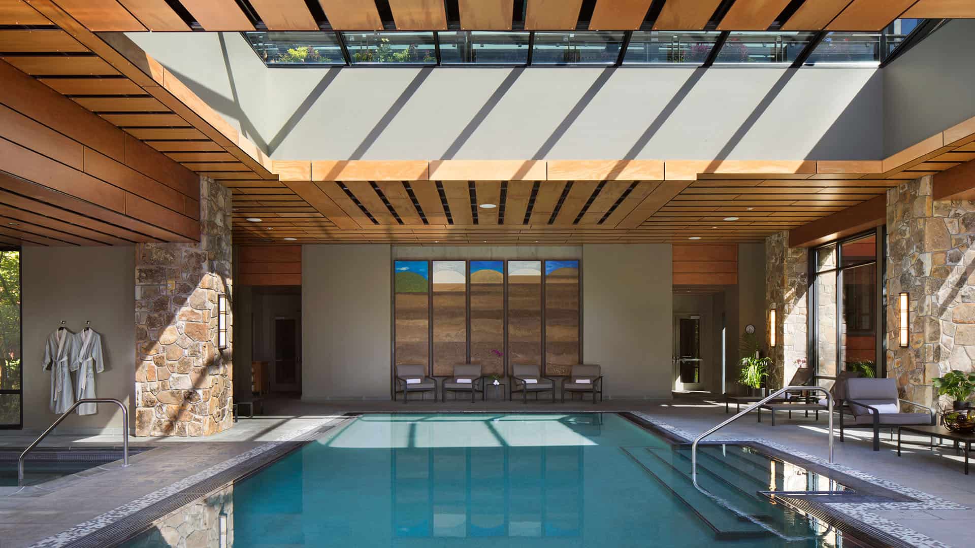 Allison Spa Pool And Whirlpool And Artwork
